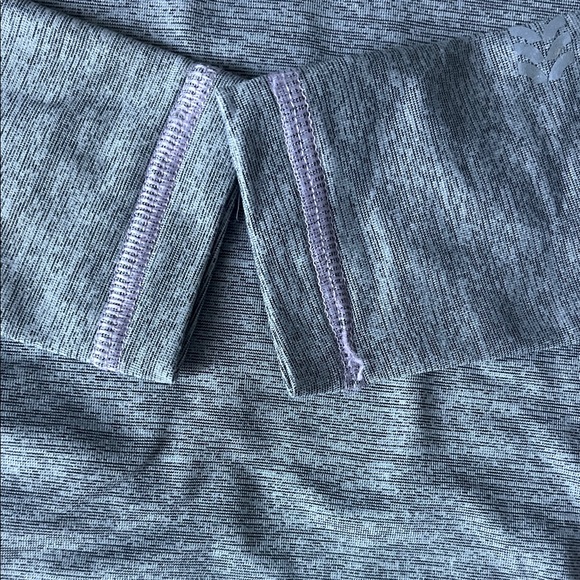 All in Motion Light Gray base-layer Set - Picture 4 of 5